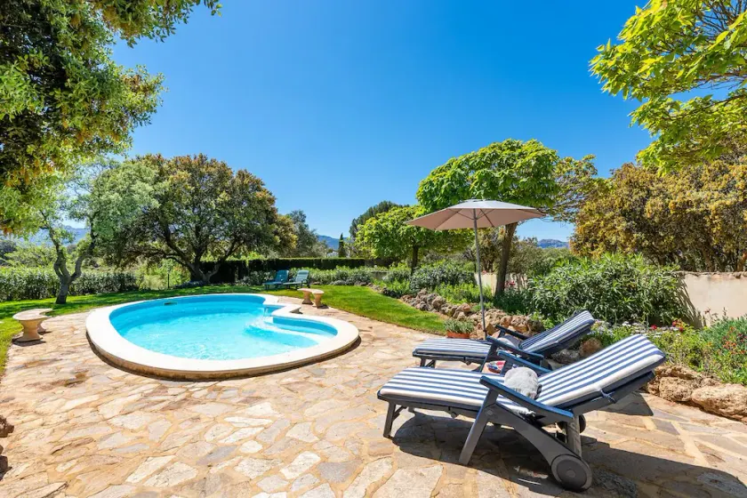 Superbe Country Villa avec vue sur la montagne sur 6 acres de terres privées - Image 1