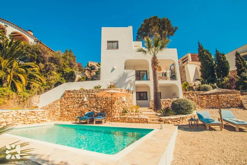 Villa La Quinta Blanca by Abahana Villas - Image 1