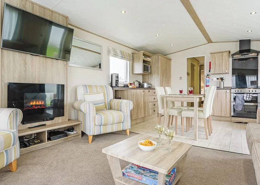 3 bedroom accommodation in Newquay - Image 1
