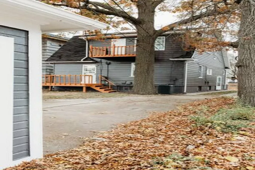 Lavish 2BR Lower Unit in Ferndale - Image 1