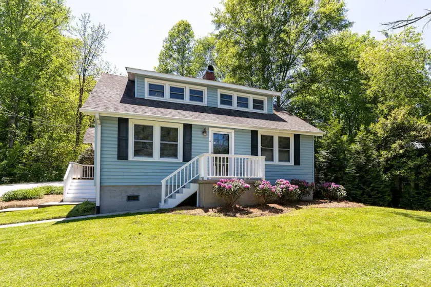 Cottage mit Charme liegt nur wenige Gehminuten von der Innenstadt Brevard, NC - Image 1