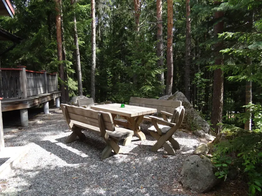 Cozy log cabin on Lake Bredreven, just 1 minute from the beach - Image 1
