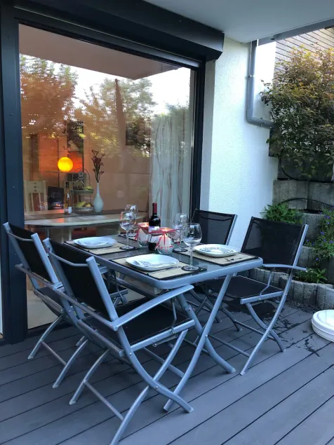 Apartamento e em um local tranquilo, com uma bela varanda, perto do Lago Constance. Messe Friedrichshafen - Image 1