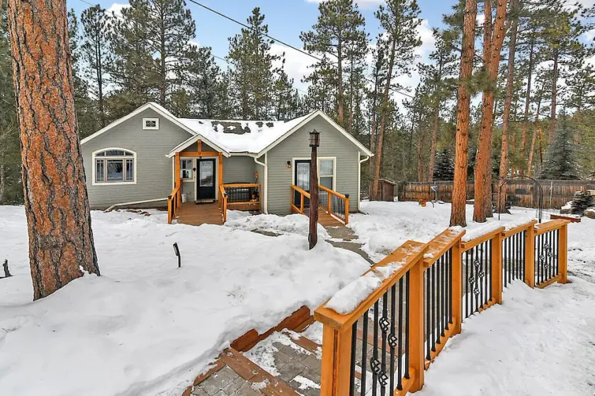 Newly renovated historic cabin.....serene and secluded; yet minutes to Evergreen - Image 1