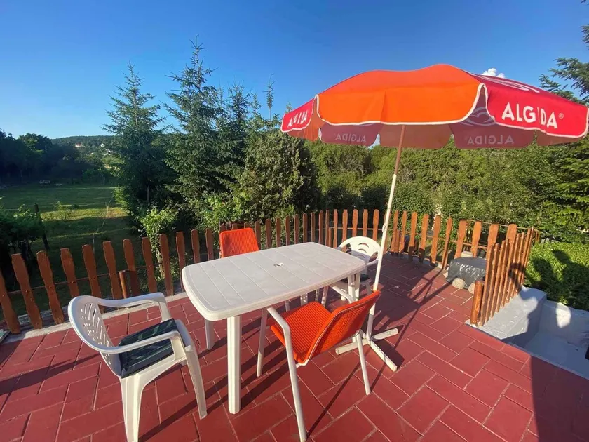 Ferienhaus mit Schaukel und Gartendusche - Image 1