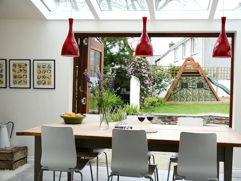 Detached Character Cottage, Family Friendly With Play Facilities Outside. - Image 1