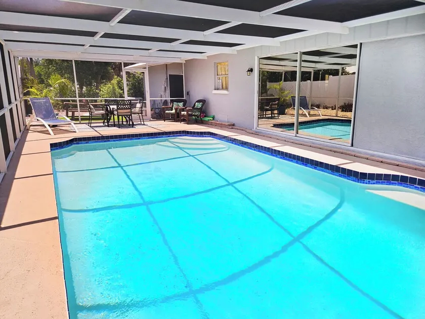 Close to Beaches & Downtown w/Pool, Family Friendly - Image 1
