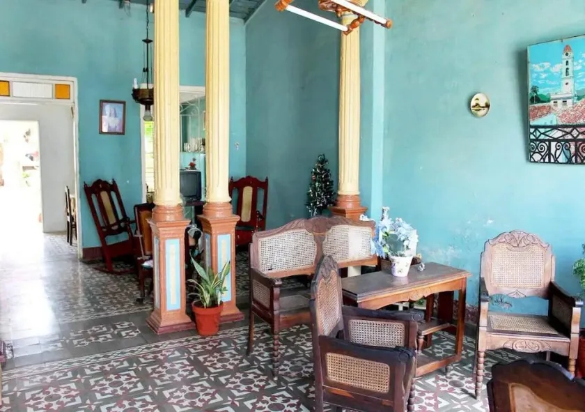 Hostal Alvarez TRINIDAD - Image 1