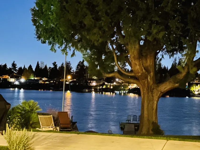 Elite Homes Water front Suit - Image 1