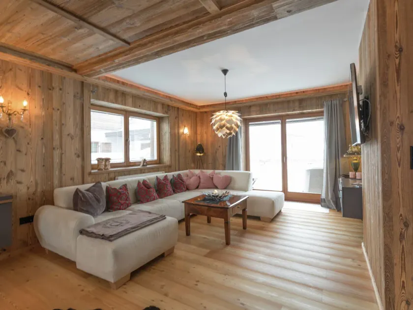 Unique Chalet in the Center of Elmau Near the Ski Lift - Image 1