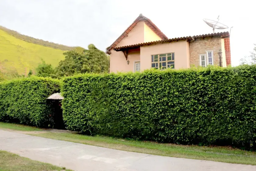 Casa C Campo DE Futebol Pisc Sauna Churr E Pizza Fogão Lenha Vista Para Montanha - Image 1