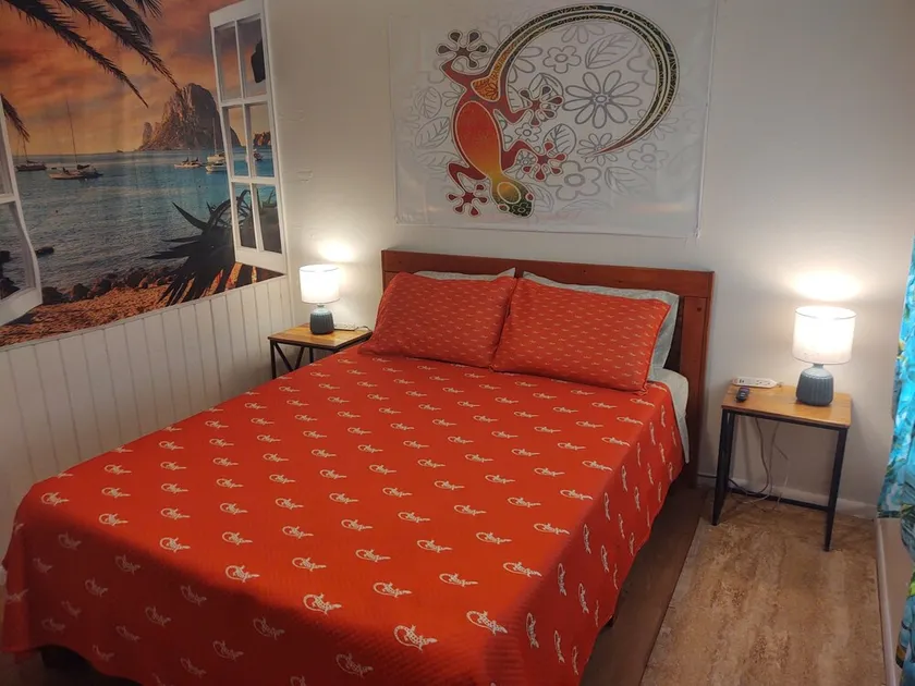 \"Puna Gecko\"  with Queen Bed & Private Bath - Image 1