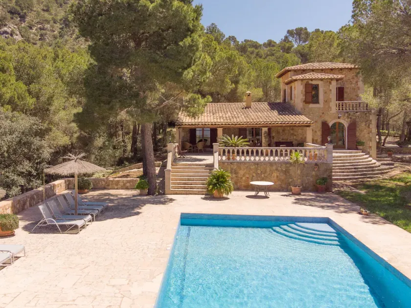 Finca for 9 people, completely peaceful location, private pool, A/C, Wi-Fi - Image 1