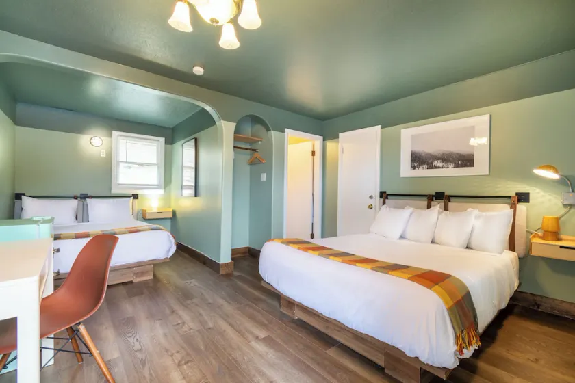 Dew Duck Inn - Image 1