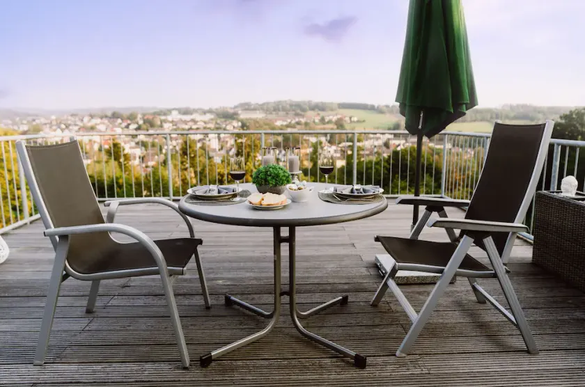 Comfort vacation apartment with large roof terrace and panoramic view - Image 1