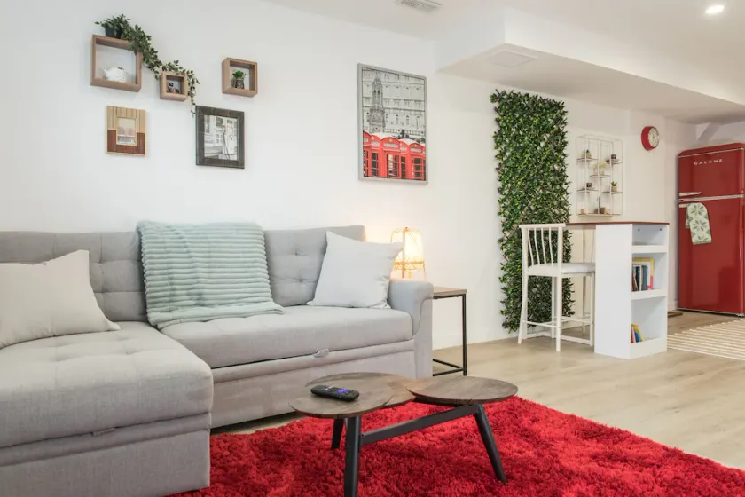 Charming and Cozy Basement Suite in the Minnow Lake area - Image 1