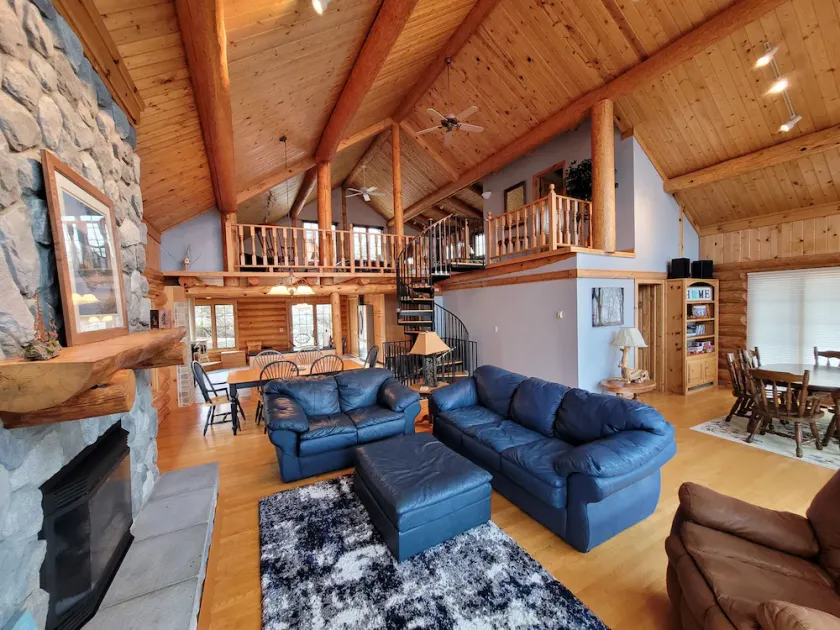 Panoramic Island studded views! Spectacular ledge rock setting! - Image 1