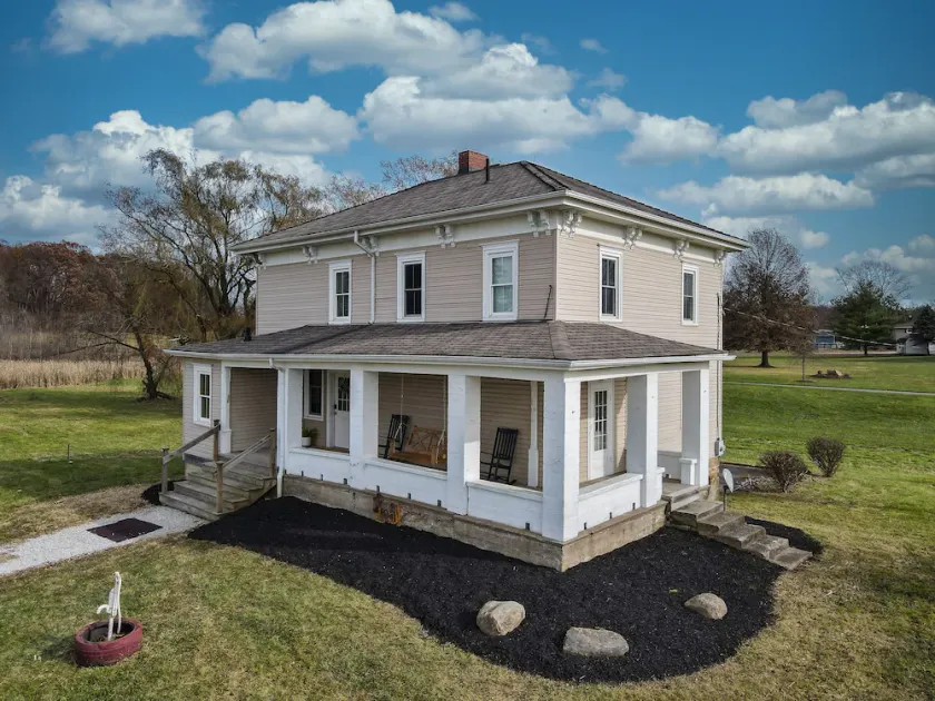 The Farmhouse at 1885: Where Past Meets Present - Image 1