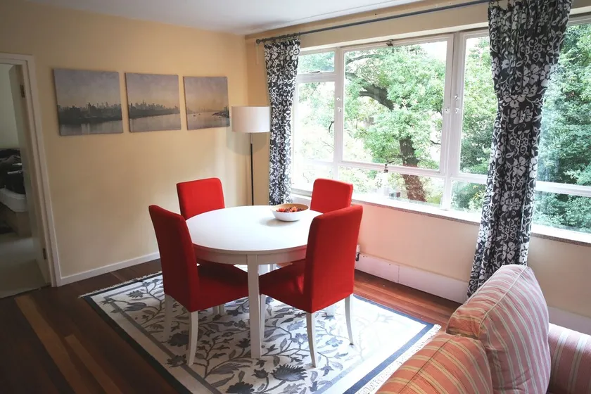 Beautiful 2 Bedroom Private Apartment - Image 1