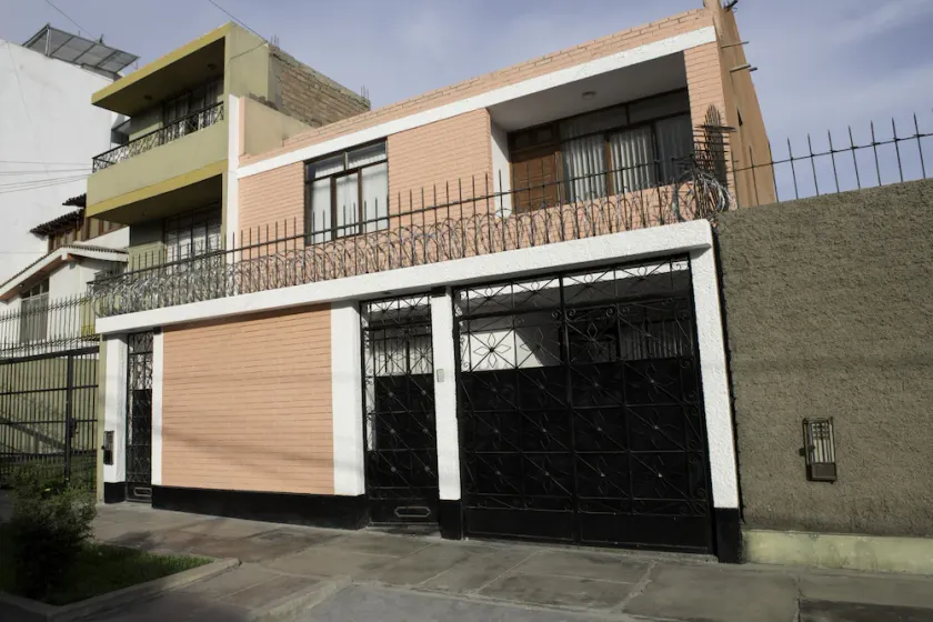 Hospedagem acessível em Lima, Peru, podemos acomodar 12 pessoas por esse preço. - Image 1