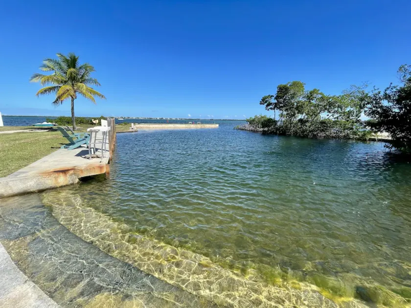 Old Florida Style, wrap around porch, boat basin for dockage, open water - Image 1