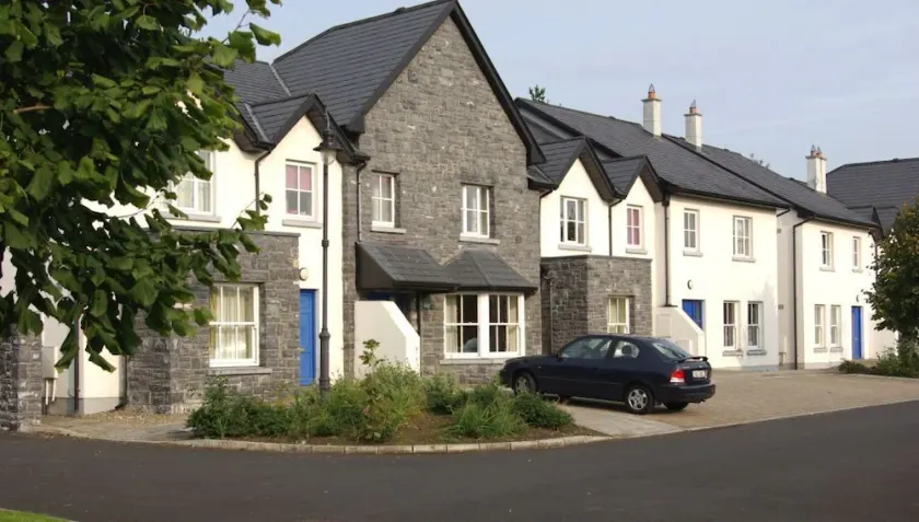 Bunratty West No 4007 - Image 1