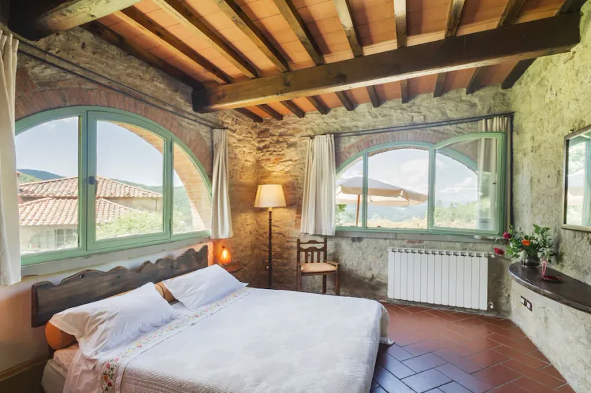 Romantic apartment in villa with swimming pool in Chianti Rufina - Image 1