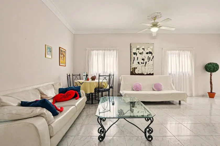 Totally renovated holiday accommodation \"Los Cristianos 2-bed beach property\" - Image 1