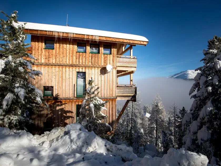 Lovely Chalet in Turracherhöhe with Sauna & Indoor Hot Tub - Image 1