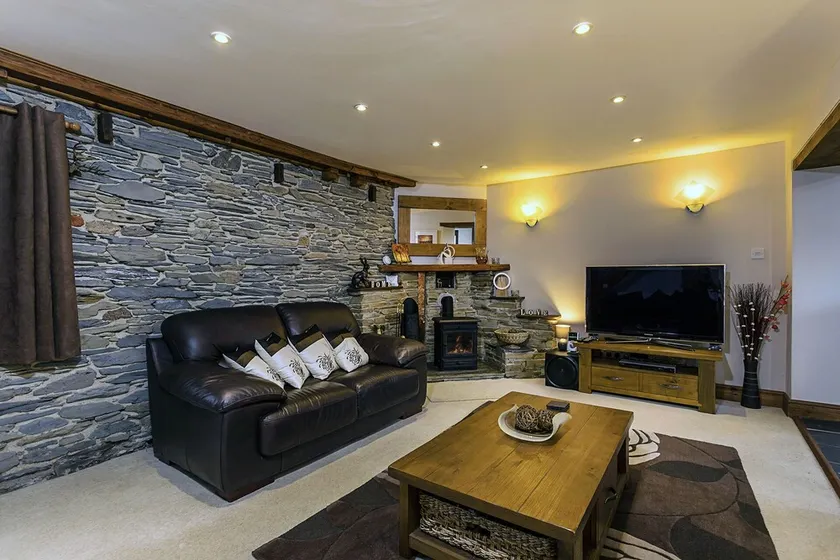 Luxurious Self Catering Holiday Cottage Cornwall - Image 1