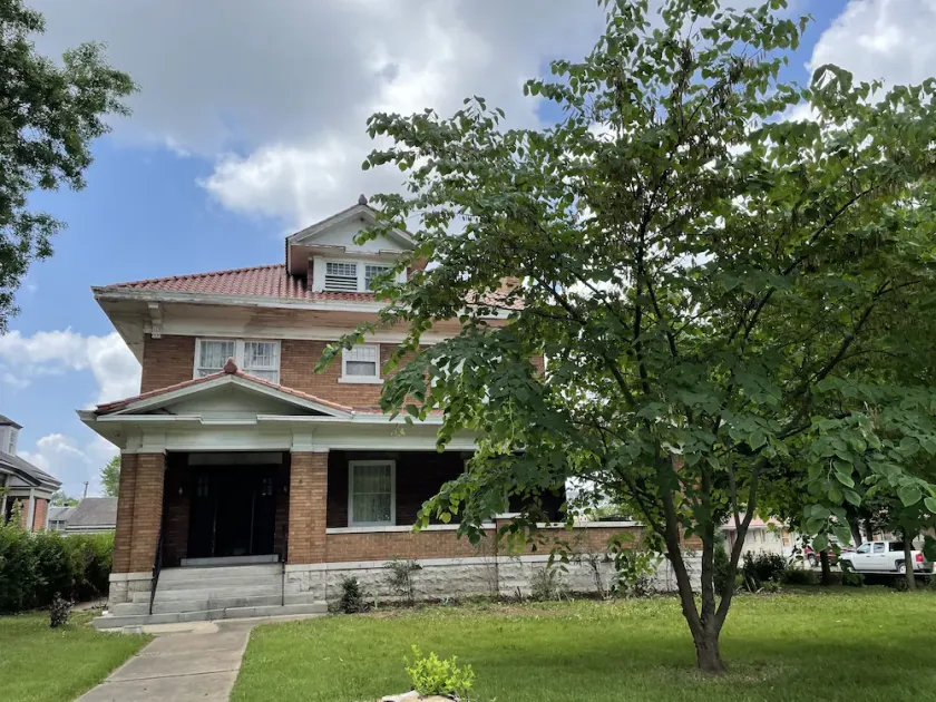 Historic Walnut Street  Huge Home 8 bedrooms 4 bath - Image 1