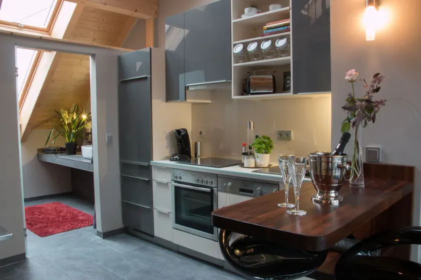 Appartamento moderno con loggia - Image 1