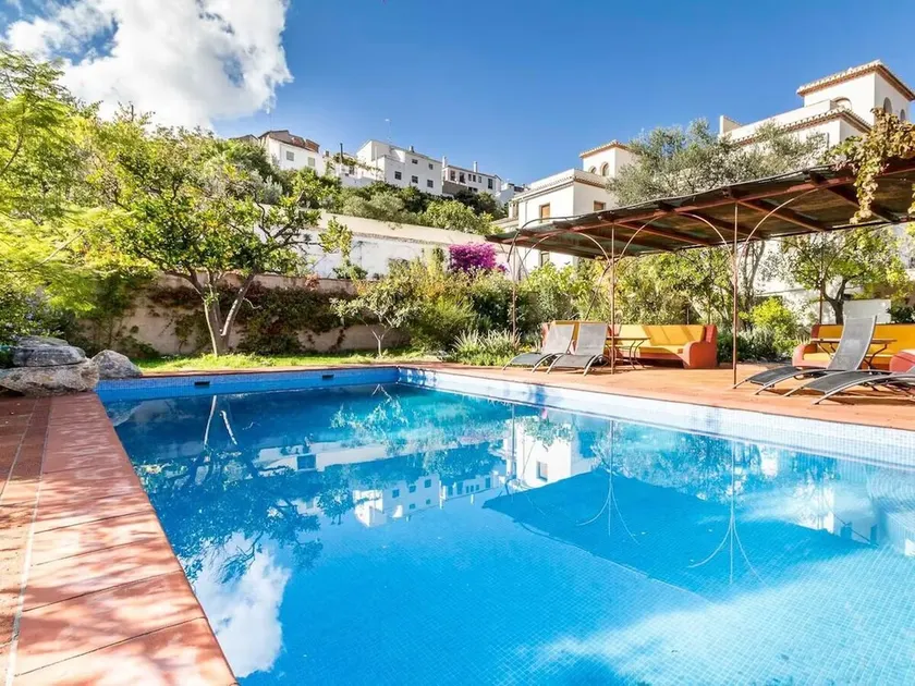 Großer privater Pool, 7 geräumige Schlafzimmer, 5 Badezimmer (4 en-suite) drei Terrassen - Image 1