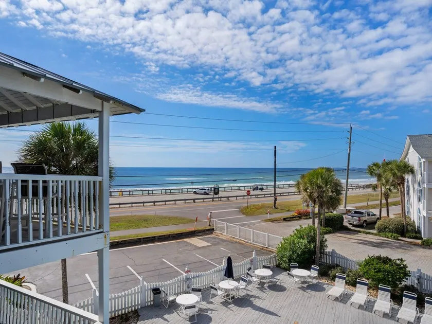 Summer Breeze Condominium 304 de Newman-Dailey - Image 1