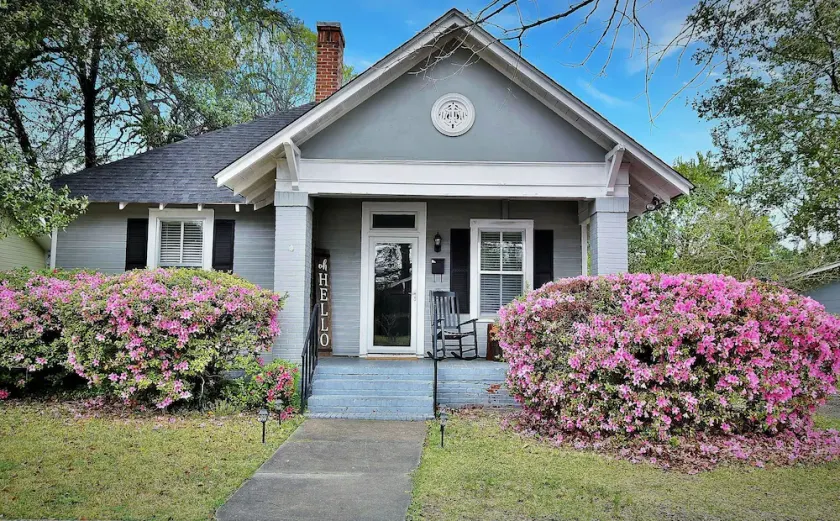 Charming and cozy home by a Historic District - Image 1