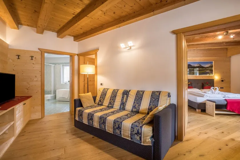 Apartment \"Villa Anita Piz da Peres\" with Mountain View, Sauna, Wi-Fi & Terrace - Image 1