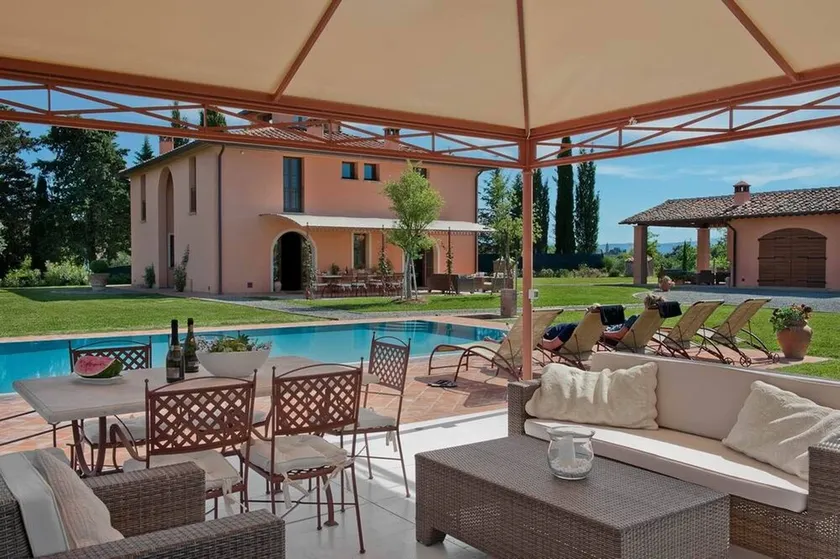 Luxusvilla, bis 11 Personen, mit Garten, Pavillon, Pool und Jacuzzi, Kimaanlage - Image 1