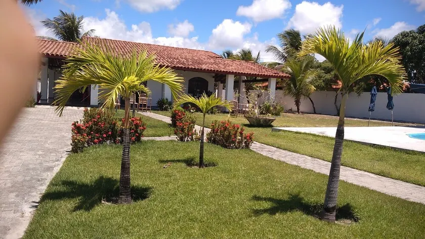Casa com Piscina em Condominio Fechado - Image 1