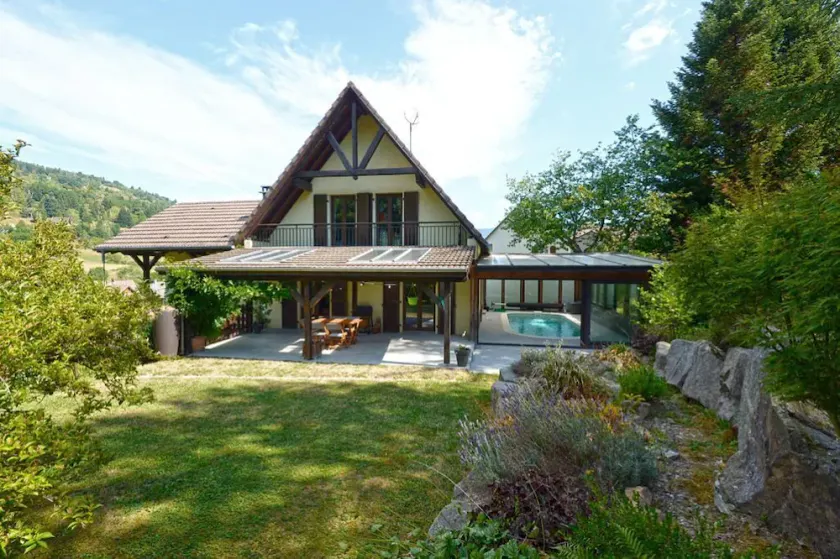 Gîte de Charme Piscine Couverte Idéal Grandes Familles - Image 1