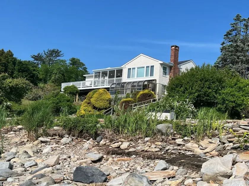 Hvorfor gå, når du kan bo på stranden!  Spektakulære Beach Front Home. - Image 1