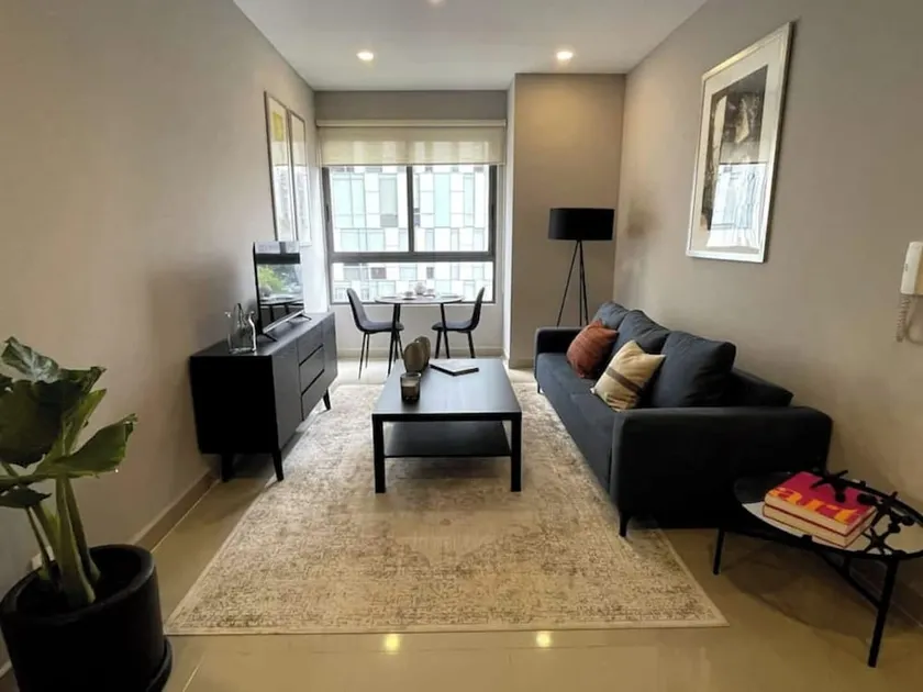Fully equipped kitchen, high speed internet, comfy king-size bed and a sofa bed. - Image 1