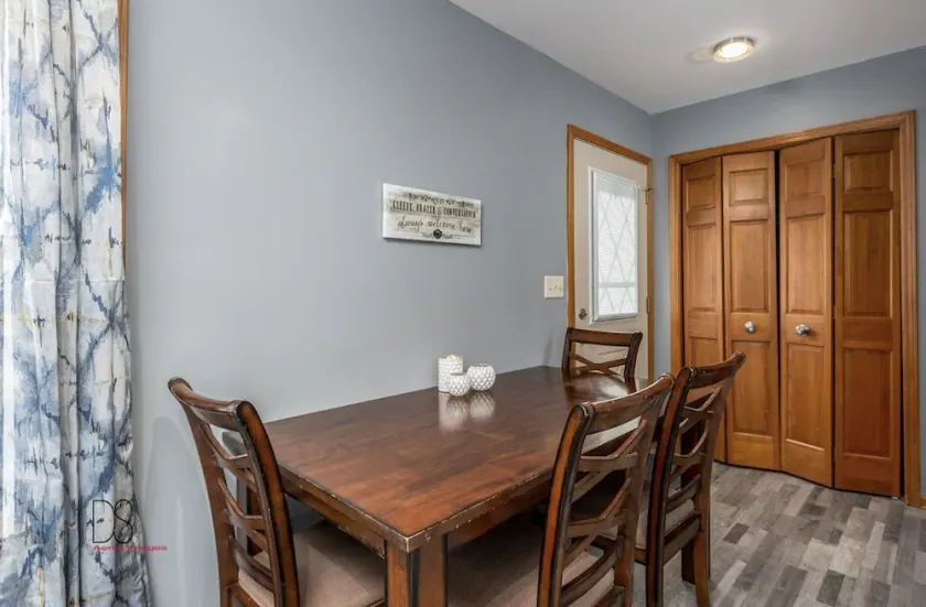 Central IL Peaceful Getaway - Pet Friendly! - Image 1