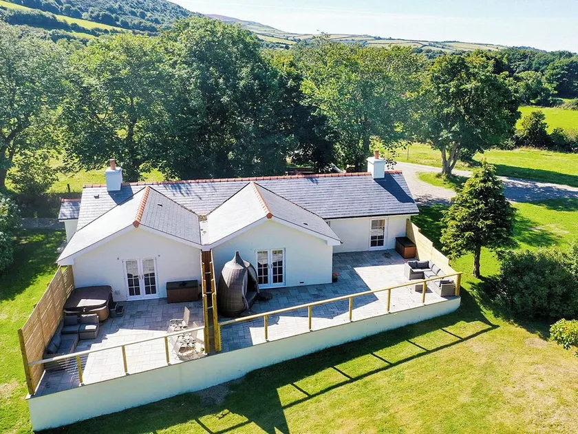 Cottage convivial et familial avec jardin et jacuzzi | Avec animaux acceptés - Image 1