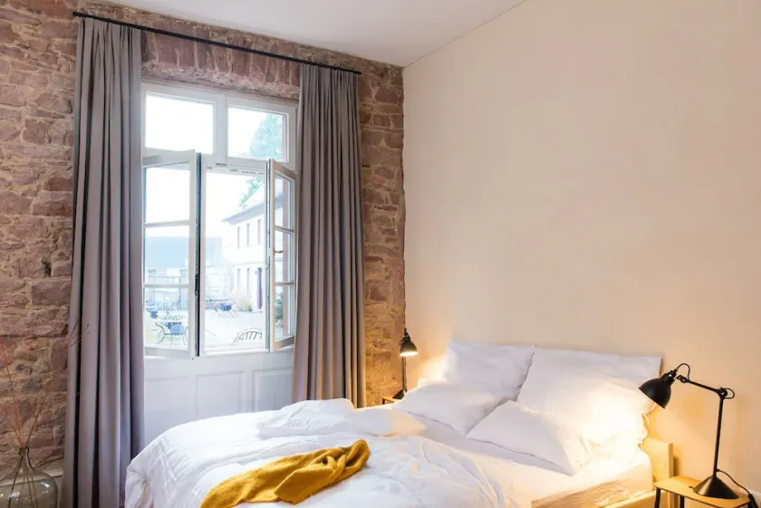 1-zimmer-apartment mit Kleiner Küche und Großem Bad - Image 1