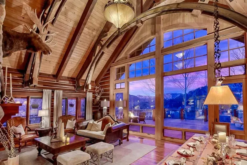 Eagles Nest Luxury Retreat, Views, Hot Tub, Walking distance to Resort - Image 1