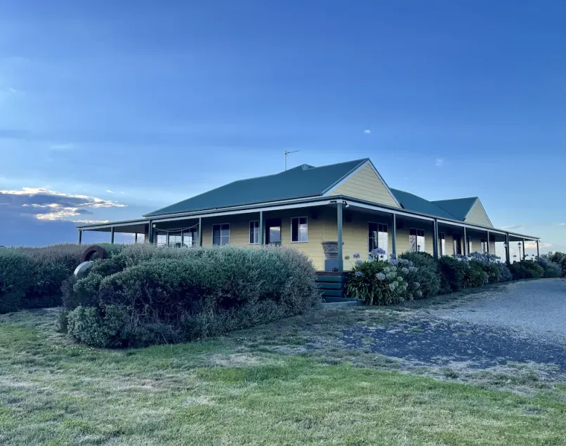 Nirvana House Farm Stay in Woolamai with incredible 360 degree views - Image 1