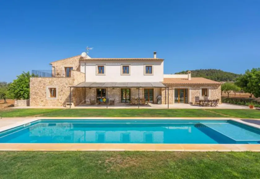 Moderna y nueva casa rural con impresionantes vistas. Sol y relax - Image 1