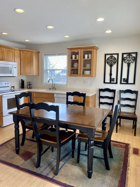 Darling house near outdoor adventures-newly remodeled - Image 1