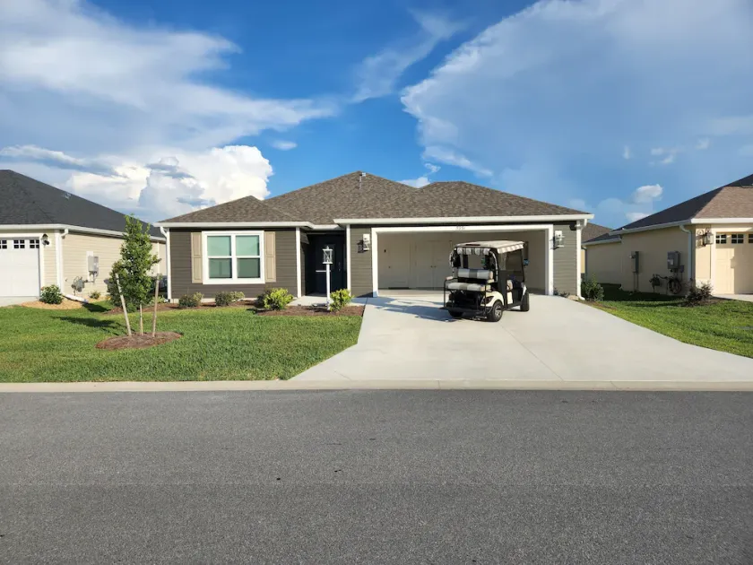 3/2 IN THE VILLAGE OF ST. CATHERINE GAS GOLF CART, CLOSE TO SAWGRASS GROVE - Image 1
