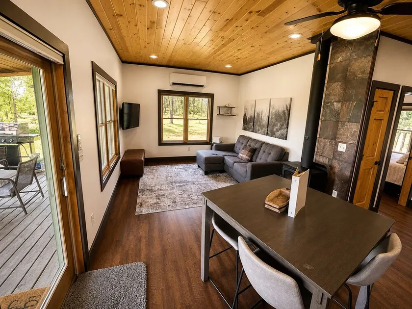 Cozy Cabin on Private Lake! Kayaks, Firepit, Fishing! Relaxing. Pet Friendly. - Image 1